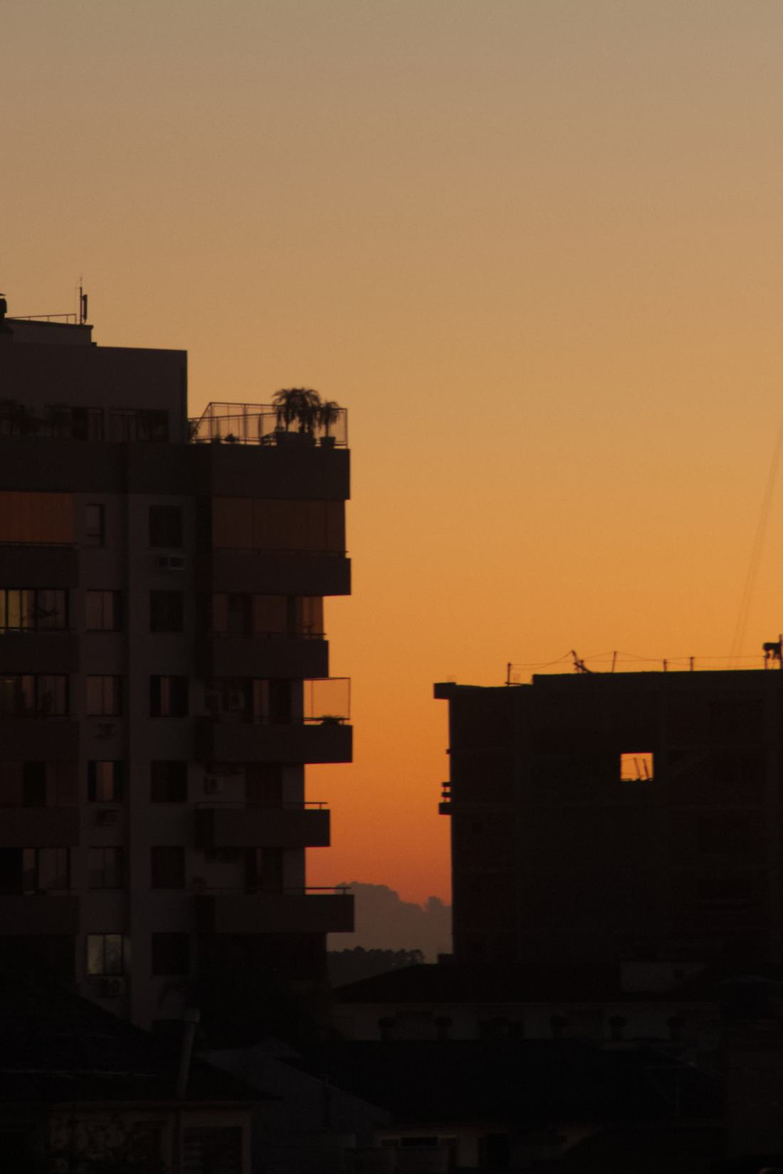 Horizonte entre prédios
