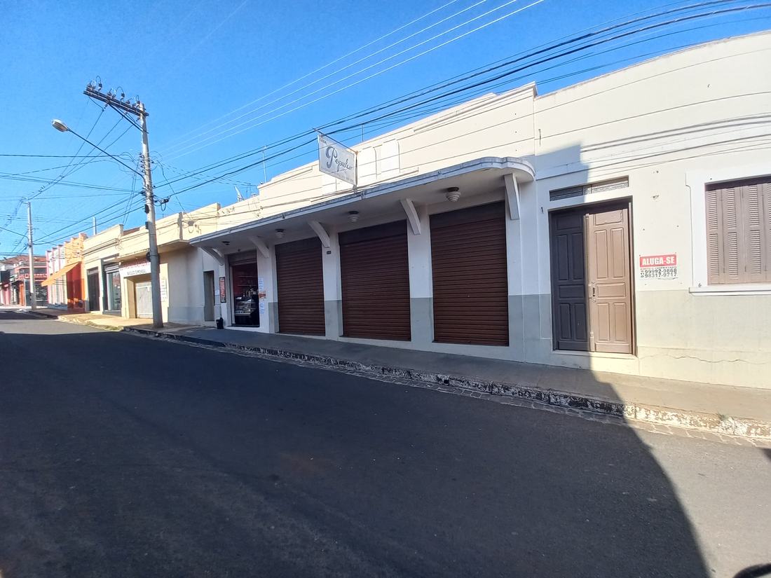 Casa popular em rua de Descalvado, São Paulo